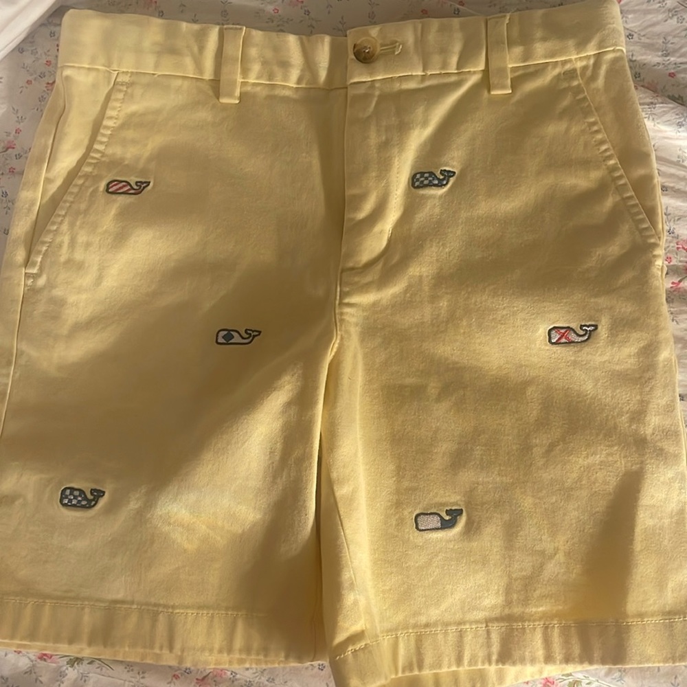 Boys vineyard vines shorts size 7